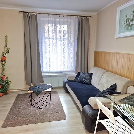 Aparthouse Apartamenty Centrum - In The City Center Near The Train Station Katowice Exteriör bild