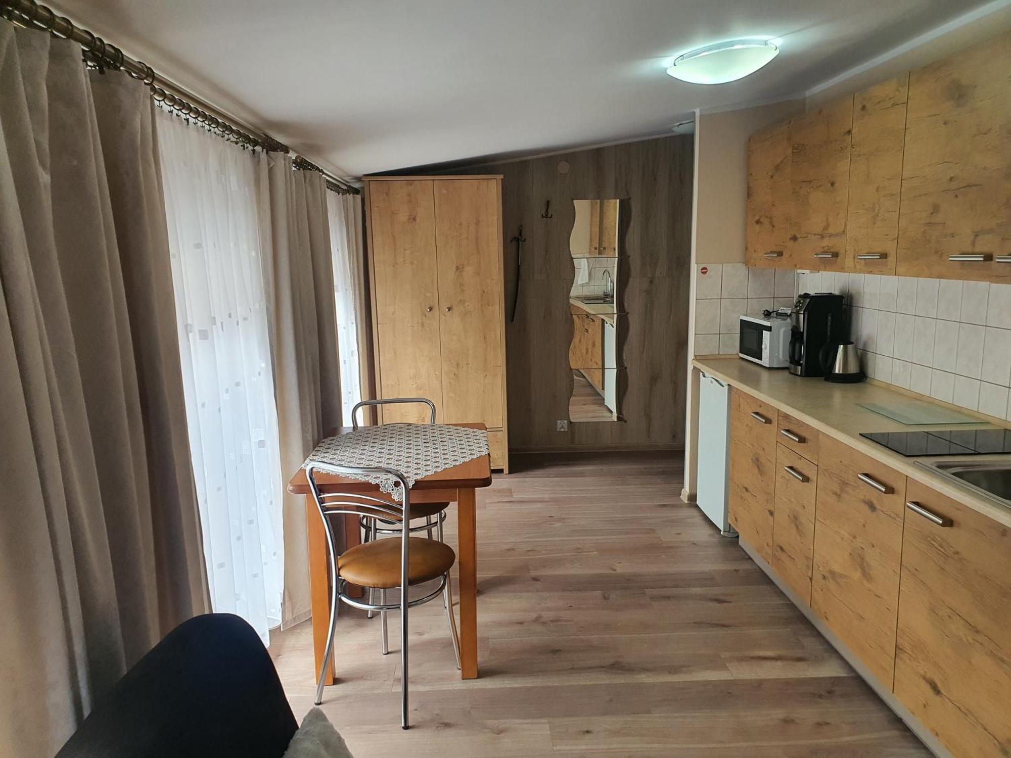 Aparthouse Apartamenty Centrum - In The City Center Near The Train Station Katowice Rum bild