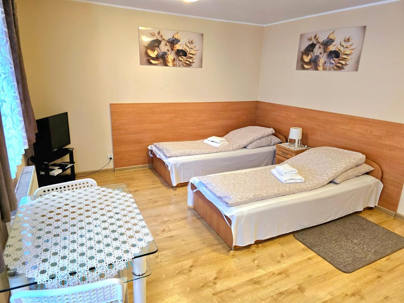 Aparthouse Apartamenty Centrum - In The City Center Near The Train Station Katowice Exteriör bild