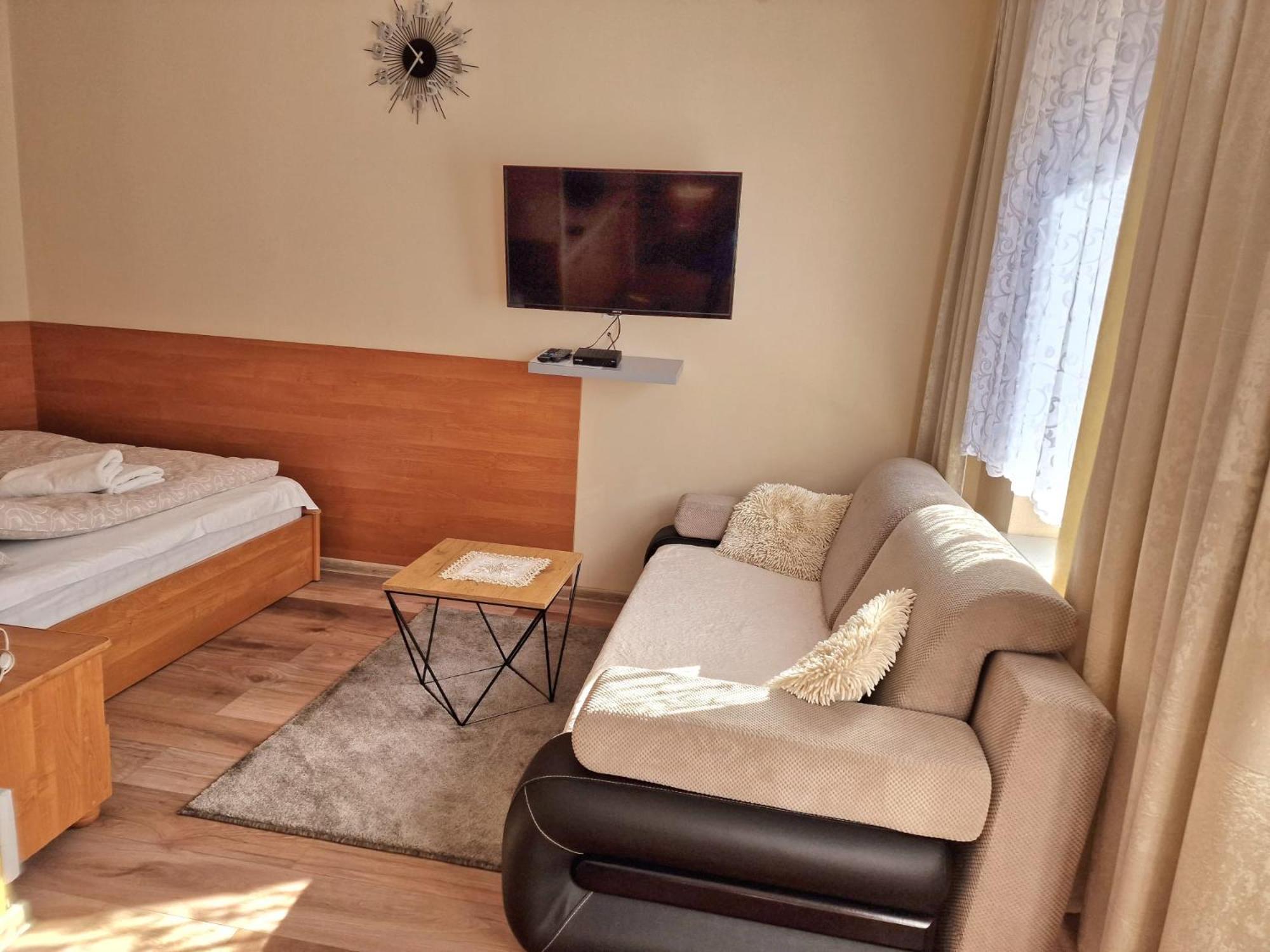 Aparthouse Apartamenty Centrum - In The City Center Near The Train Station Katowice Exteriör bild