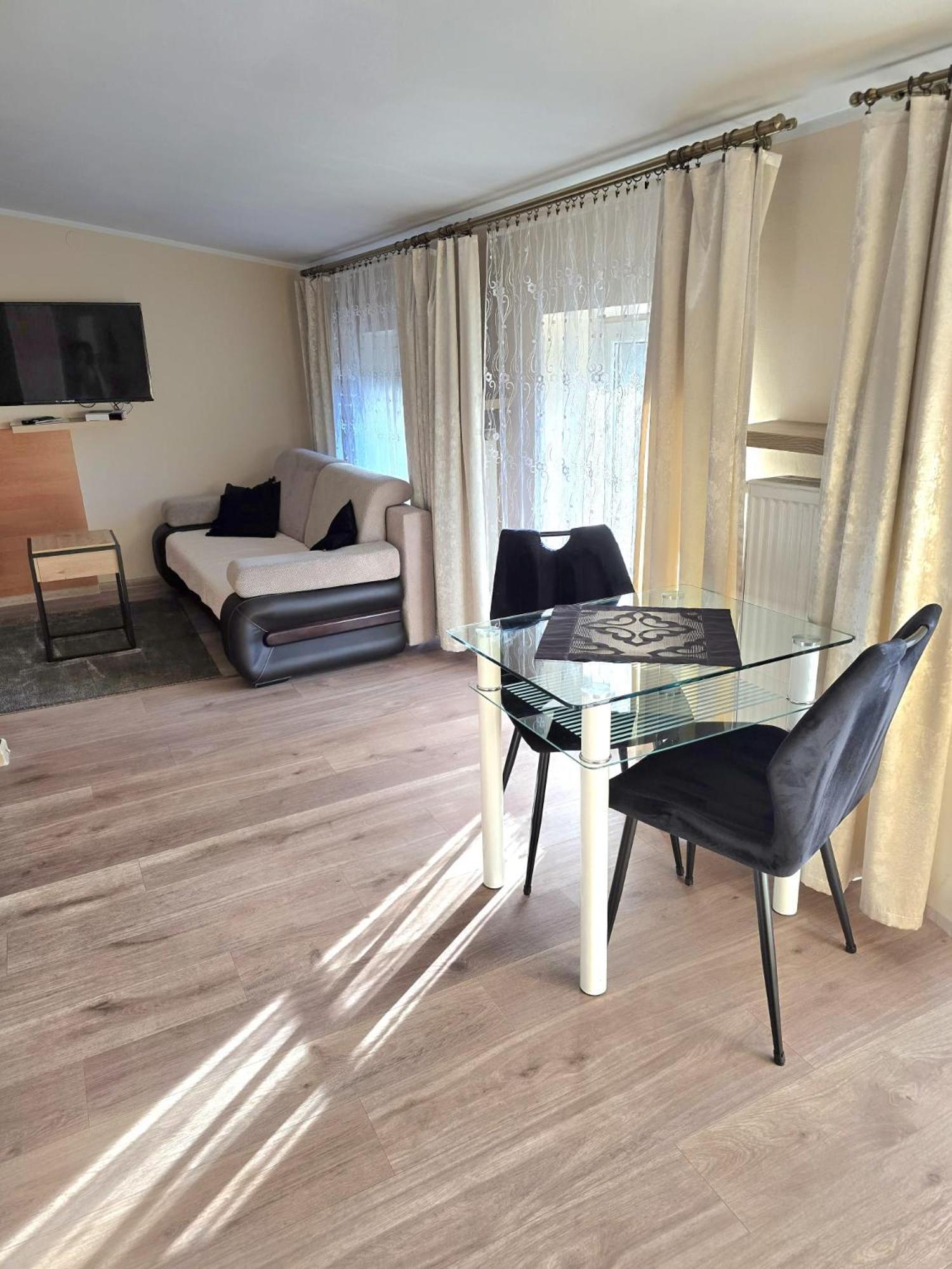 Aparthouse Apartamenty Centrum - In The City Center Near The Train Station Katowice Exteriör bild